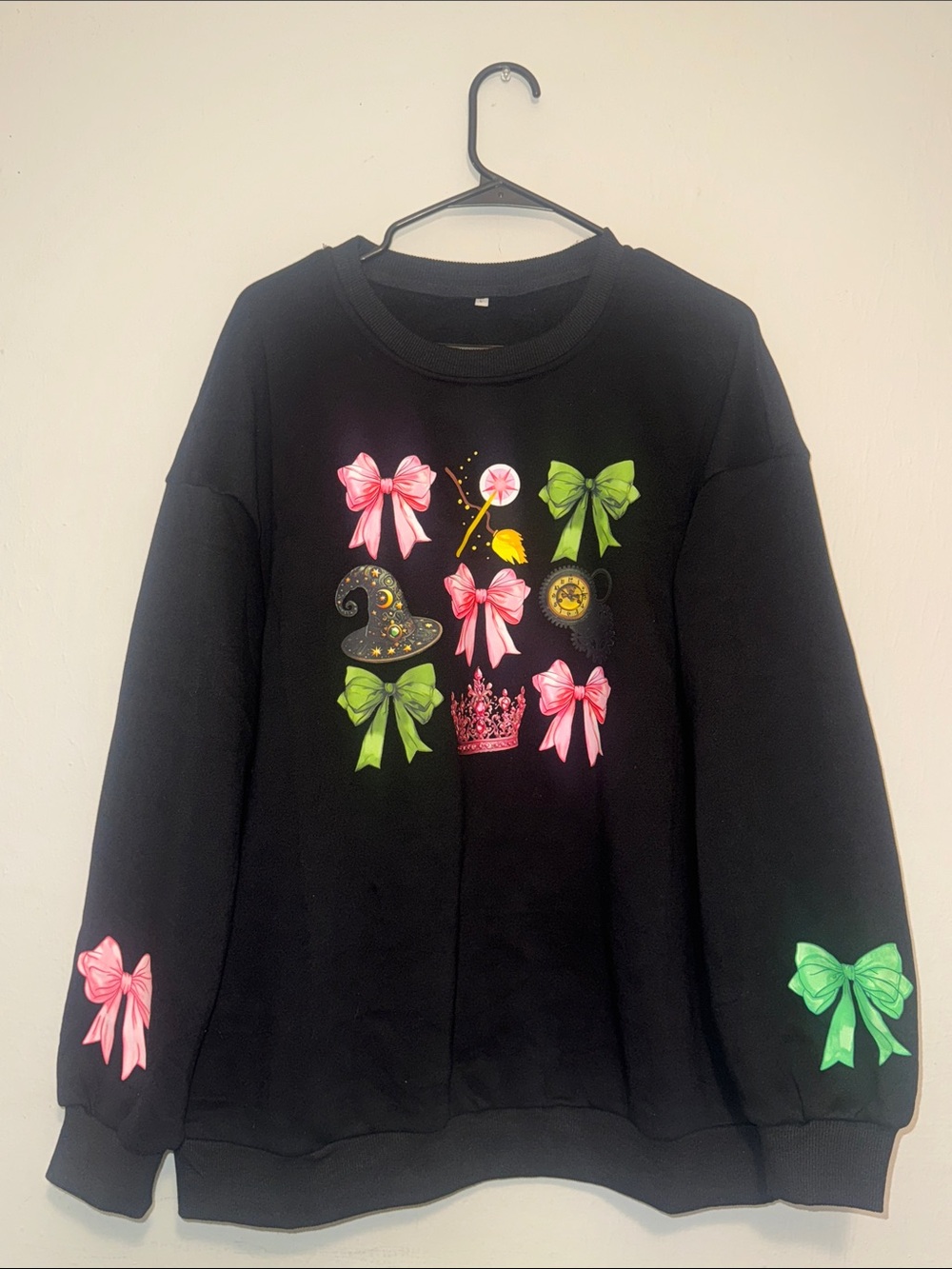 ✨🩷Wicked Sweatshirt💚✨